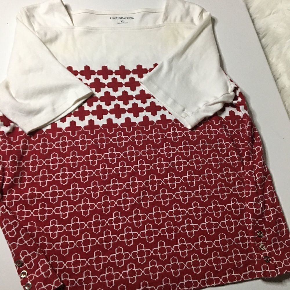 Croft & Barrow classic tee shirt red and white.